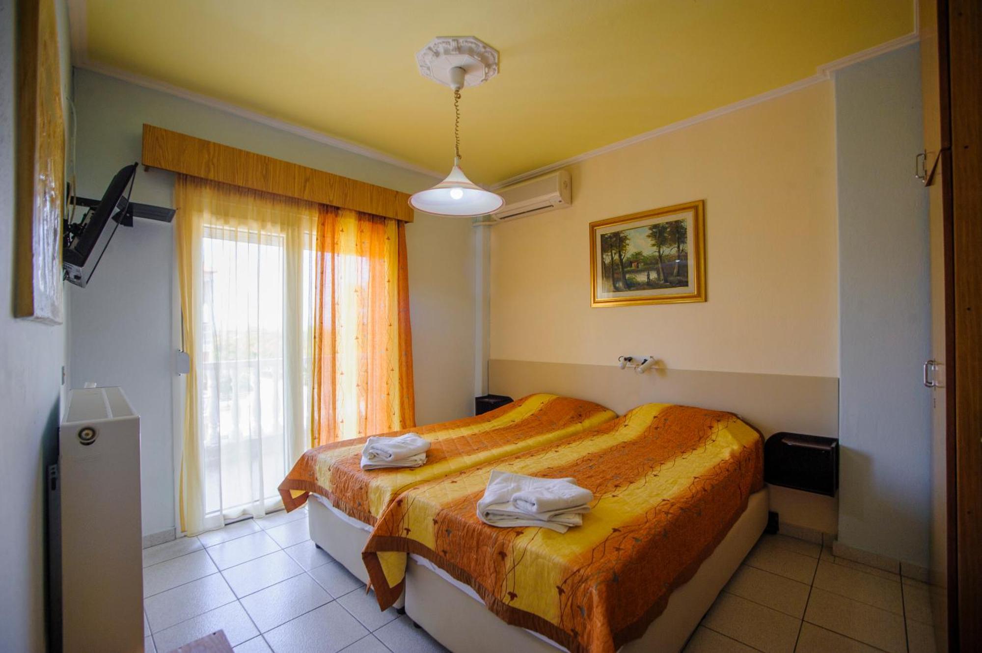 Olympiakí Aktí Hotel Europa מראה חיצוני תמונה