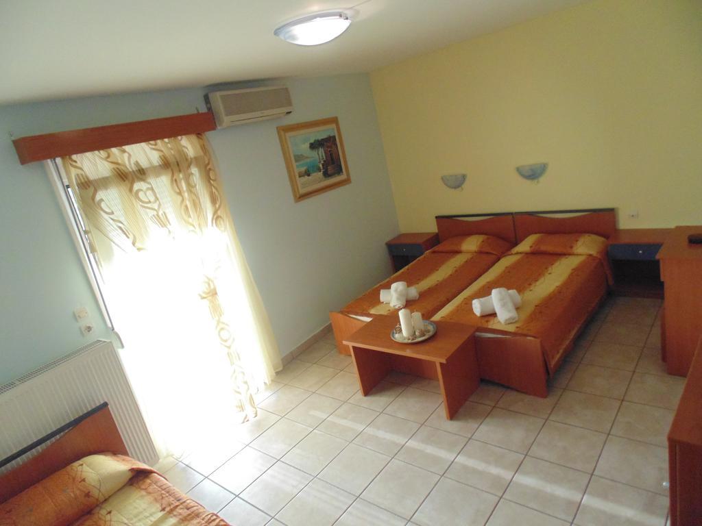 Olympiakí Aktí Hotel Europa מראה חיצוני תמונה